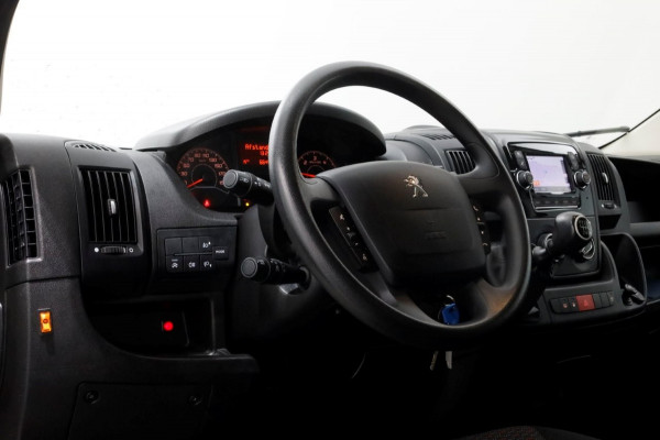 Peugeot Boxer 335 2.2 BlueHDi 120pk L2H2 Premium Airco/Navi/Inrichting 12-2020