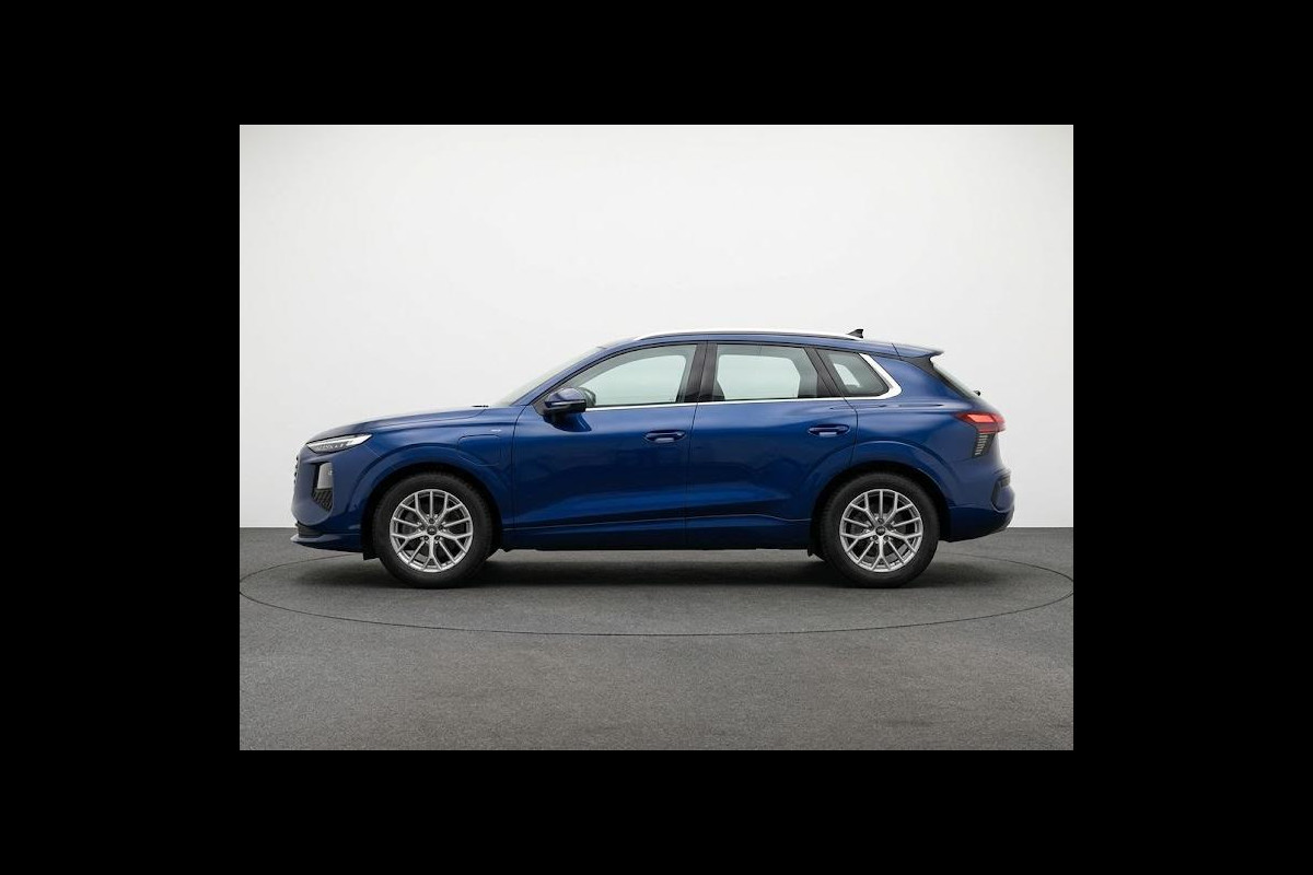 Audi Q3 Advanced edition e-hybrid 272 pk | Techniekpakket plus | Ambiente lichtpakket plus | Achteruitrijcamera | Panoramadak| Dodehoek detectie |