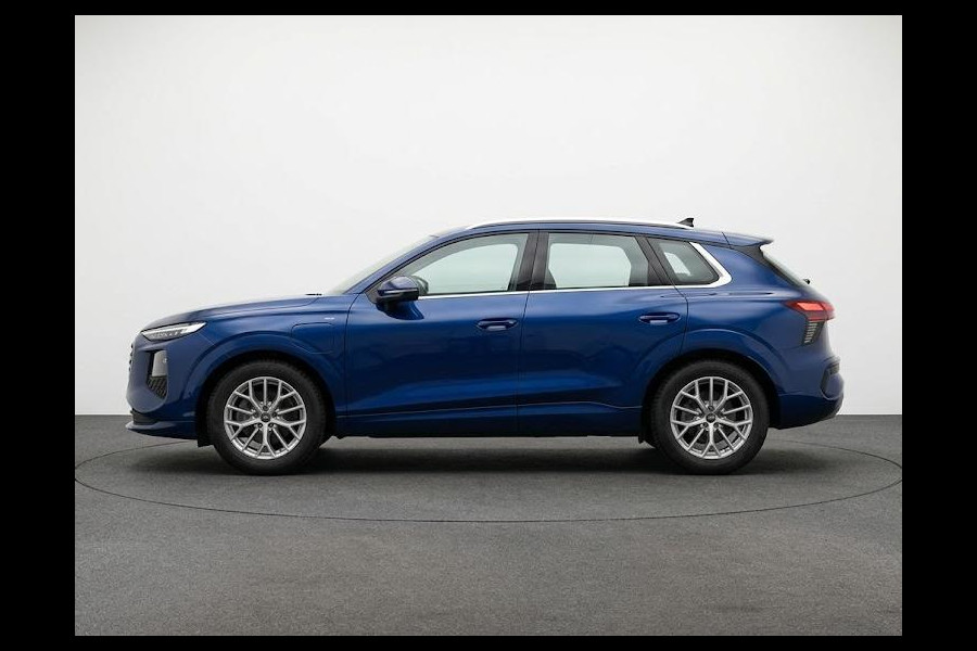 Audi Q3 Advanced edition e-hybrid 272 pk | Techniekpakket plus | Ambiente lichtpakket plus | Achteruitrijcamera | Panoramadak| Dodehoek detectie |