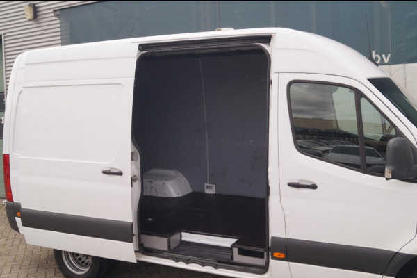 Mercedes-Benz Sprinter 516 CDI Automaat L2-H2 cat. N2 -2556kg laadvermogen-