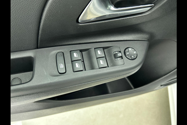 Opel Corsa 1.2 Turbo 136pk Hybrid GS Automaat Navigatie Apple Carplay/ Android Auto Camera Parkeersensoren Cruise Control Stoel- en stuurverwarming Airco Lichtmetalen velgen Getinte ramen