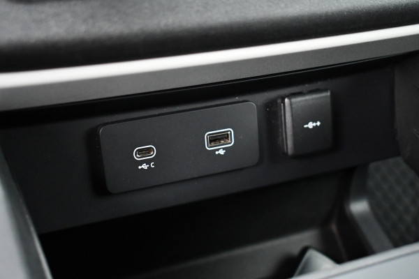 Land Rover Defender Hard Top 110 3.0 D250 22inch Trekh Luchtv 360 Black-pack