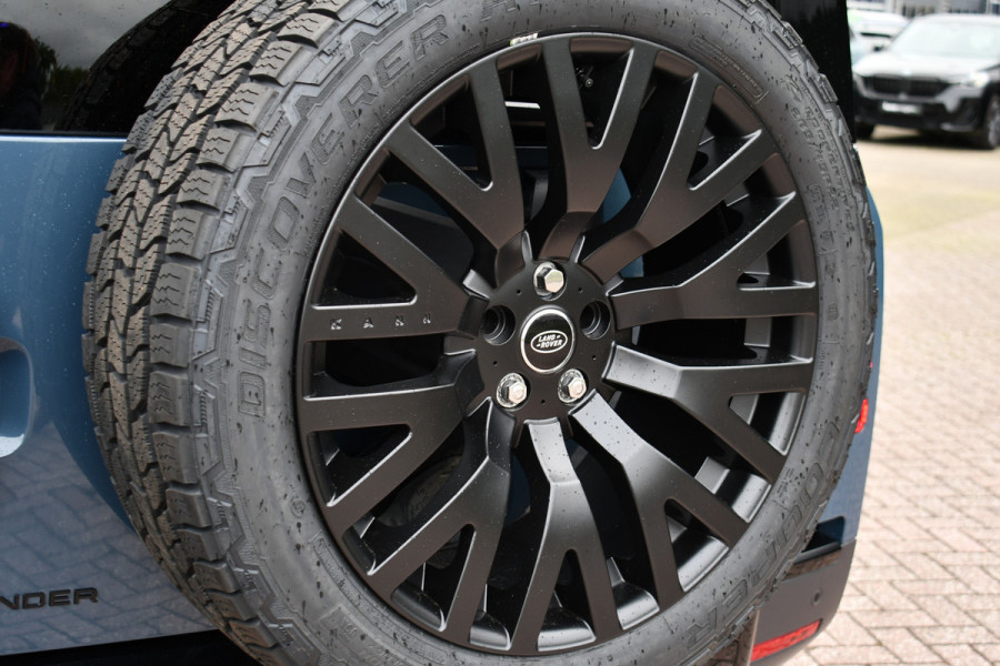 Land Rover Defender Hard Top 110 3.0 D250 22inch Trekh Luchtv 360 Black-pack
