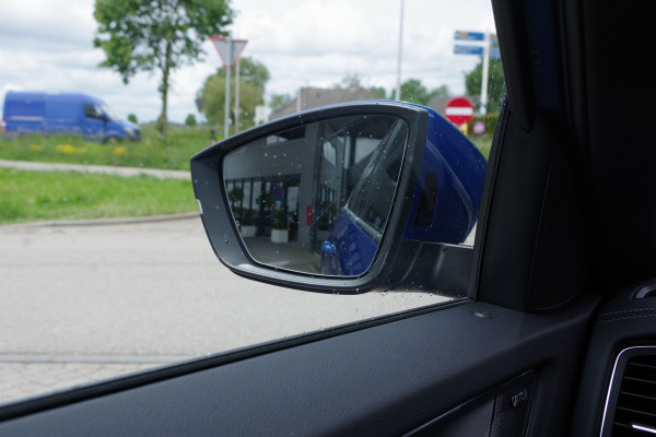 Škoda Kodiaq 1.5 TSI Business Laurin & Klement 7p, Trekhaak, Panoramadak, Canton Sound, 4 x Stoelverwarming