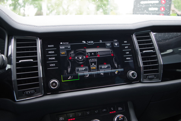 Škoda Kodiaq 1.5 TSI Business Laurin & Klement 7p, Trekhaak, Panoramadak, Canton Sound, 4 x Stoelverwarming