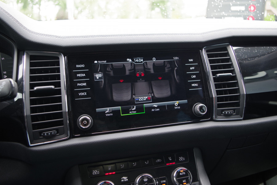 Škoda Kodiaq 1.5 TSI Business Laurin & Klement 7p, Trekhaak, Panoramadak, Canton Sound, 4 x Stoelverwarming