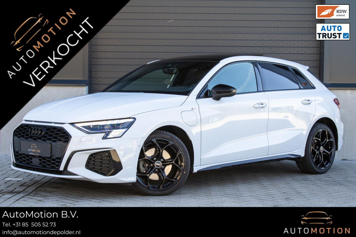 Audi A3 Sportback 40 TFSIe Sline Pano Maxton Diffuser Matrix Camera Sfeerverlichting