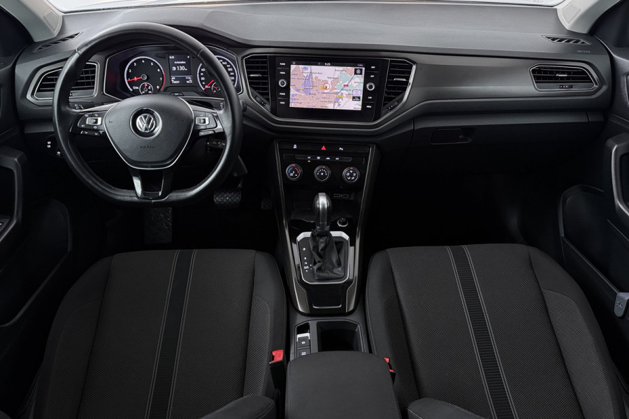 Volkswagen T-Roc 1.5 TSI Style Automaat (NAVIGATIE, PARKEERSENSOREN, CARPLAY, STUURBEDIENING)