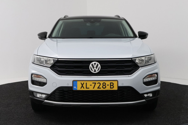 Volkswagen T-Roc 1.5 TSI Style Automaat (NAVIGATIE, PARKEERSENSOREN, CARPLAY, STUURBEDIENING)