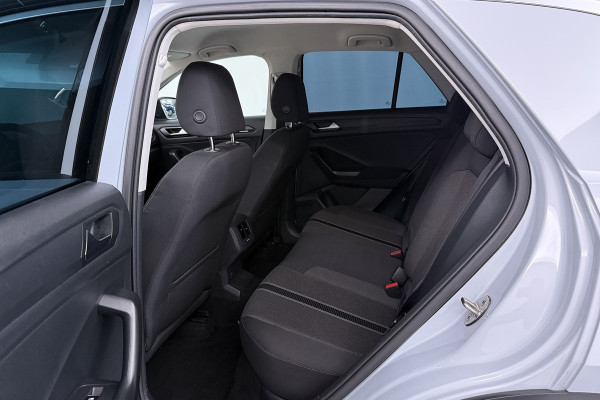 Volkswagen T-Roc 1.5 TSI Style Automaat (NAVIGATIE, PARKEERSENSOREN, CARPLAY, STUURBEDIENING)