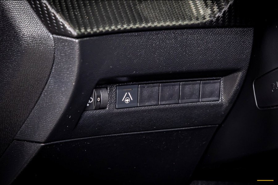 Peugeot 2008 1.2 Hybrid 136 Allure|ACC|Achteruitrijcamera