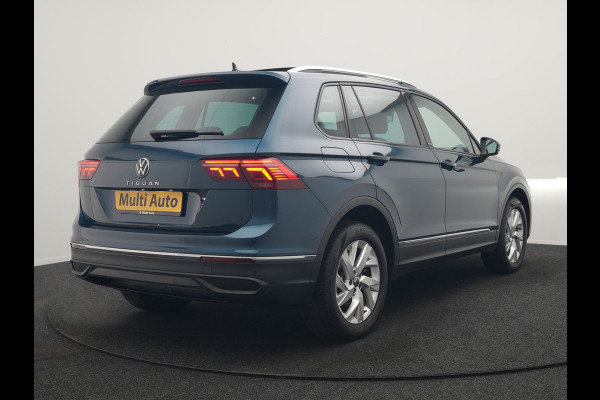 Volkswagen Tiguan 1.4 TSI eHybrid Active PHEV 245pk Dealer O.H. | Trekhaak Af Fabriek | Panodak | Adaptive Cruise | Camera | Voorstoelen Verwarmd | IQ Light | Sfeerverlichting | Stuur Verwarmd | Keyless | Blis | Apple Carplay | Plug In Hybrid |