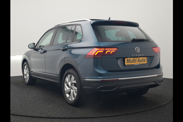 Volkswagen Tiguan 1.4 TSI eHybrid Active PHEV 245pk Dealer O.H. | Trekhaak Af Fabriek | Panodak | Adaptive Cruise | Camera | Voorstoelen Verwarmd | IQ Light | Sfeerverlichting | Stuur Verwarmd | Keyless | Blis | Apple Carplay | Plug In Hybrid |