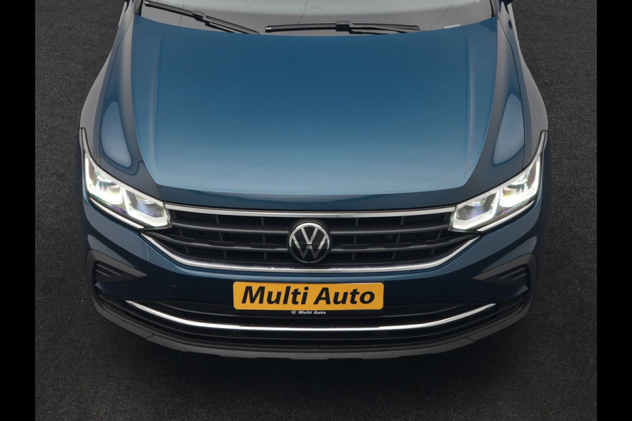 Volkswagen Tiguan 1.4 TSI eHybrid Active PHEV 245pk Dealer O.H. | Trekhaak Af Fabriek | Panodak | Adaptive Cruise | Camera | Voorstoelen Verwarmd | IQ Light | Sfeerverlichting | Stuur Verwarmd | Keyless | Blis | Apple Carplay | Plug In Hybrid |