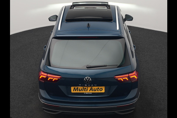 Volkswagen Tiguan 1.4 TSI eHybrid Active PHEV 245pk Dealer O.H. | Trekhaak Af Fabriek | Panodak | Adaptive Cruise | Camera | Voorstoelen Verwarmd | IQ Light | Sfeerverlichting | Stuur Verwarmd | Keyless | Blis | Apple Carplay | Plug In Hybrid |