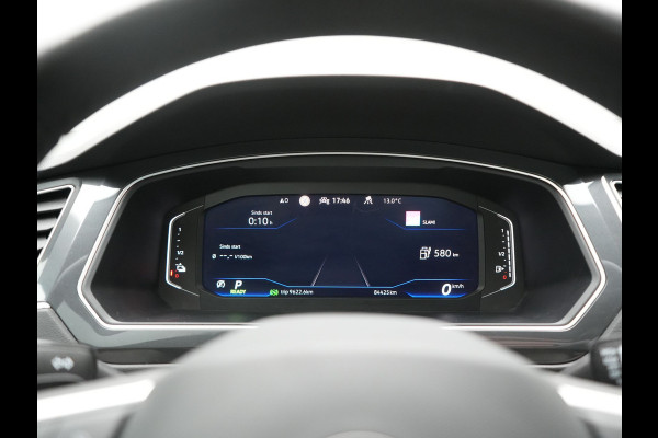 Volkswagen Tiguan 1.4 TSI eHybrid Active PHEV 245pk Dealer O.H. | Trekhaak Af Fabriek | Panodak | Adaptive Cruise | Camera | Voorstoelen Verwarmd | IQ Light | Sfeerverlichting | Stuur Verwarmd | Keyless | Blis | Apple Carplay | Plug In Hybrid |