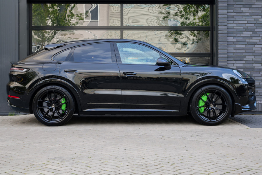 Porsche Cayenne Coupé 4.0 Turbo E-Hybrid GT | NAP! | TECHART | LICHTGEWICHT PAKKET | BURMESTER | 4WIELSTUURING | HUD | KERAMISCH |
