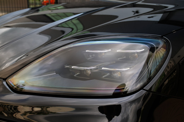 Porsche Cayenne Coupé 4.0 Turbo E-Hybrid GT | NAP! | TECHART | LICHTGEWICHT PAKKET | BURMESTER | 4WIELSTUURING | HUD | KERAMISCH |