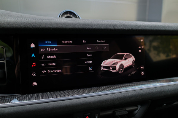 Porsche Cayenne Coupé 4.0 Turbo E-Hybrid GT | NAP! | TECHART | LICHTGEWICHT PAKKET | BURMESTER | 4WIELSTUURING | HUD | KERAMISCH |