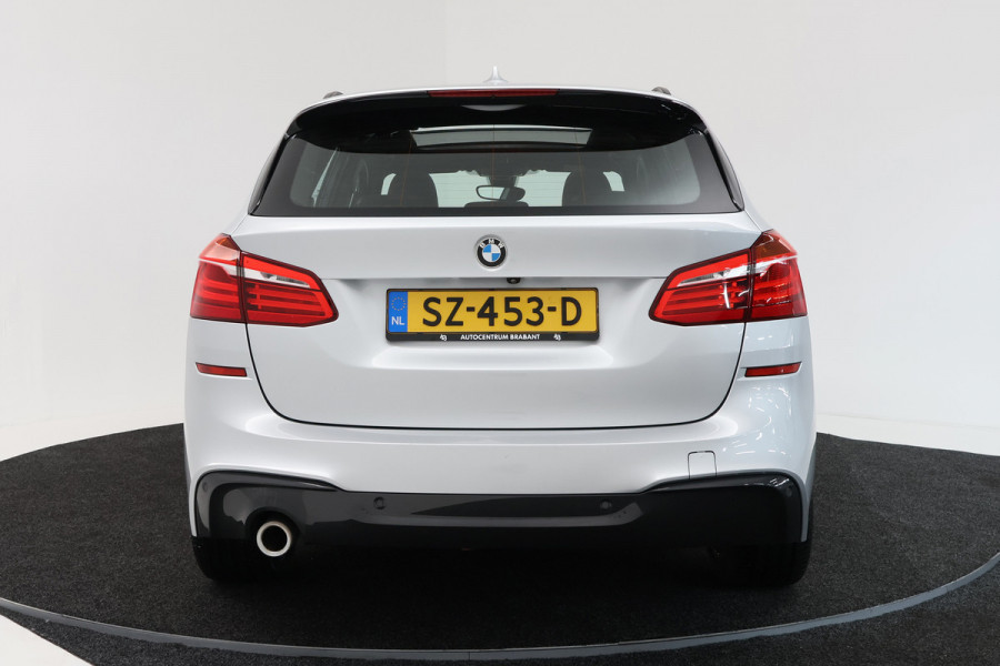 BMW 2 Serie Active Tourer 218i Executive Launch Edition M-Sport (M-PAKKET, PANORAMADAK, CAMERA, LED, PDC, DEALER ONDERHOUDEN)