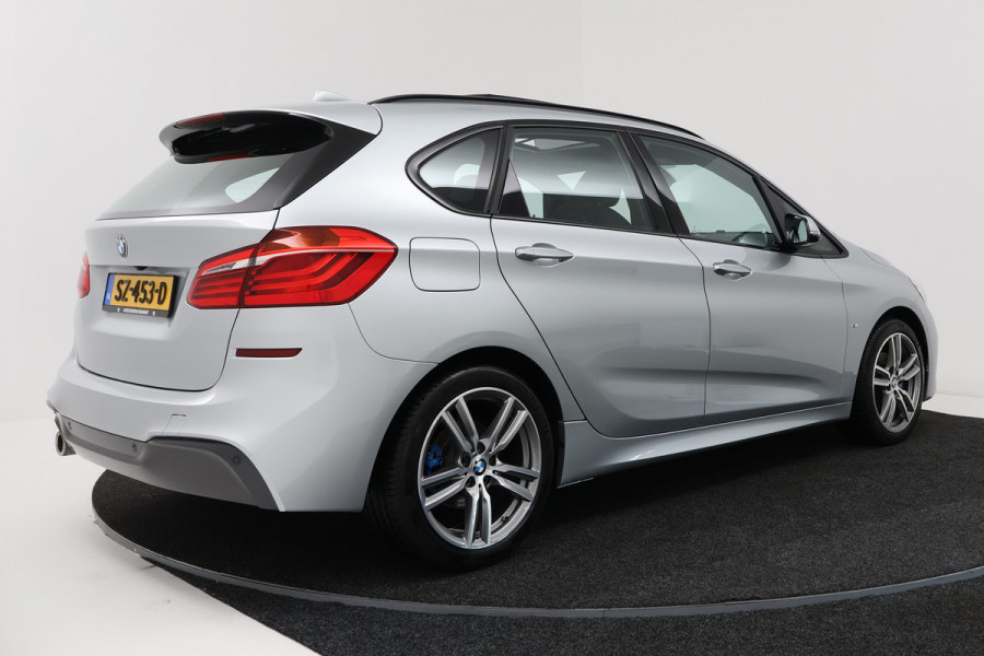 BMW 2 Serie Active Tourer 218i Executive Launch Edition M-Sport (M-PAKKET, PANORAMADAK, CAMERA, LED, PDC, DEALER ONDERHOUDEN)