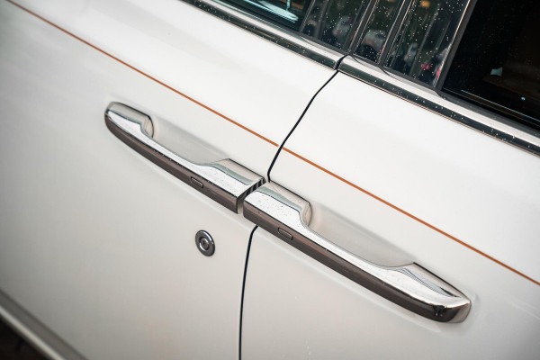 Rolls-Royce Phantom 6.7 V12 Starlight Headliner Rear Theatre Individual Rear Seats 22-Inch Polished Wheels