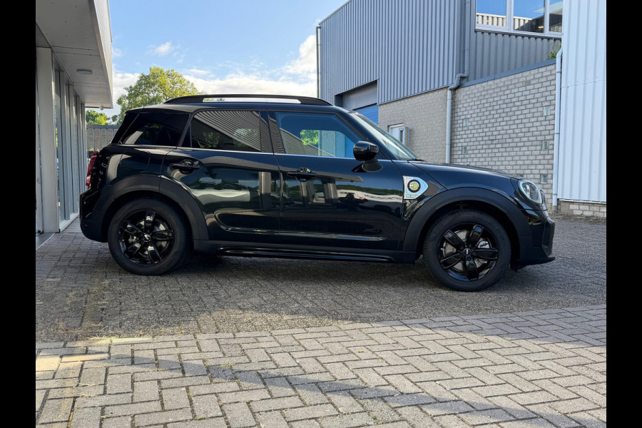 MINI Countryman 1.5 Cooper S E ALL4 Black Edition 220 Pk | Navigatie | Cruise | Camera | Clima | Voll Leder | Led.