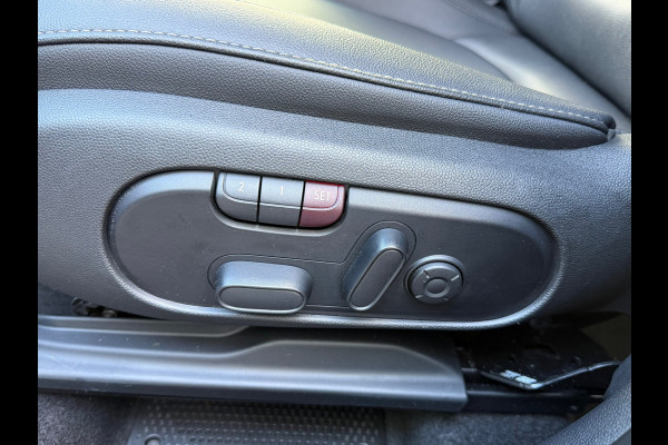 MINI Countryman 1.5 Cooper S E ALL4 Black Edition 220 Pk | Navigatie | Cruise | Camera | Clima | Voll Leder | Led.