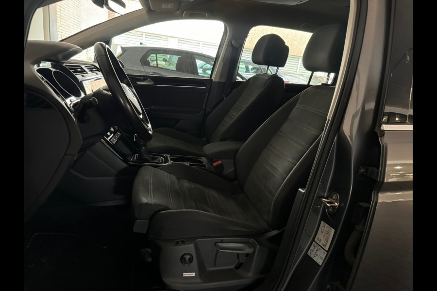 Volkswagen Touran 1.5 TSI Highline Business 7p Trekhaak|Camera