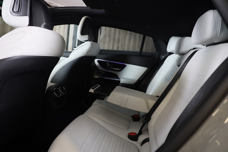 Mercedes-Benz GLC Coupé 300e 4MATIC AMG 63 Look / Head Up / Memory / Open Pano / 360 Camera / Acc / Trekhaak / Led / 20 Inc