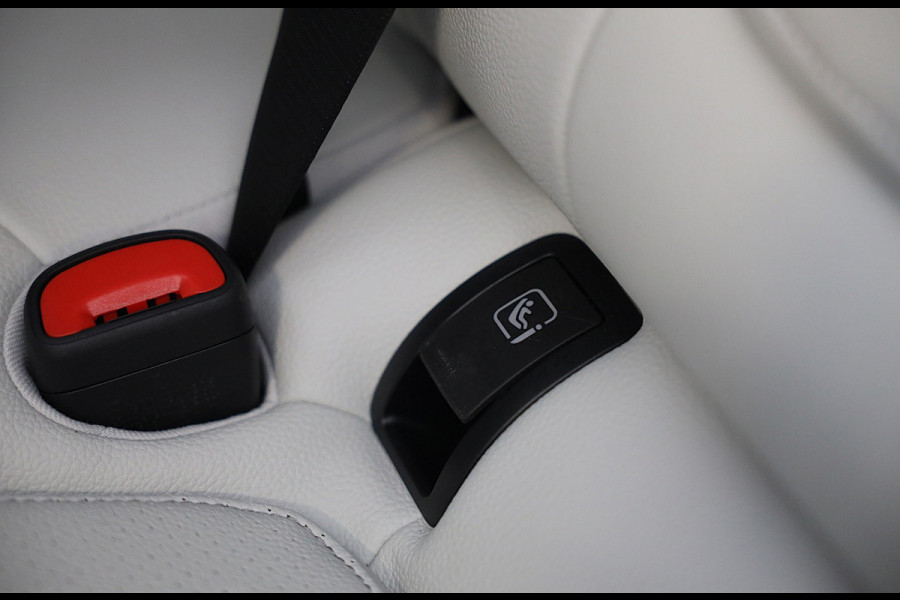 Mercedes-Benz GLC Coupé 300e 4MATIC AMG 63 Look / Head Up / Memory / Open Pano / 360 Camera / Acc / Trekhaak / Led / 20 Inc