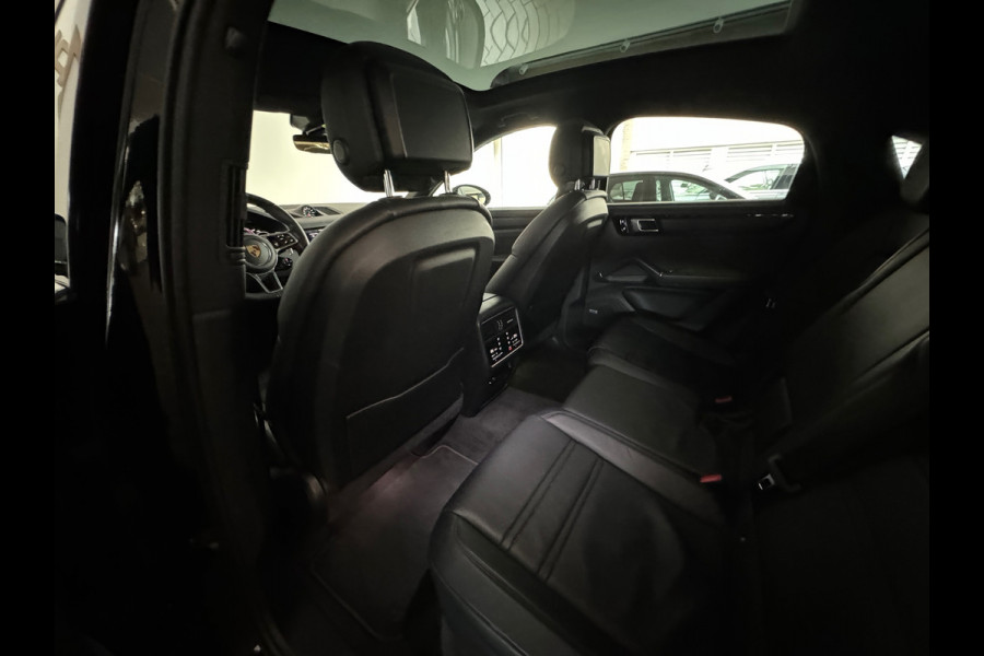 Porsche Cayenne Coupé 3.0 Pano|Sportuitlaat|Chrono|Luchtvering
