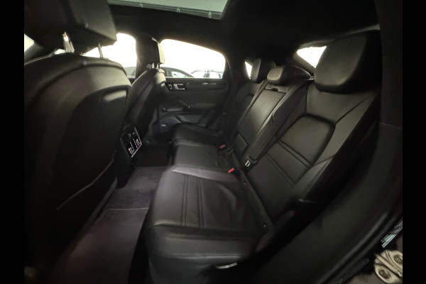 Porsche Cayenne Coupé 3.0 Pano|Sportuitlaat|Chrono|Luchtvering