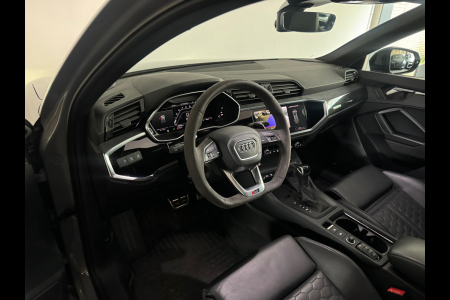 Audi RSQ3 Sportback 2.5 TFSI Pano|Memory|Sonos|RS Seat|Trekhaak