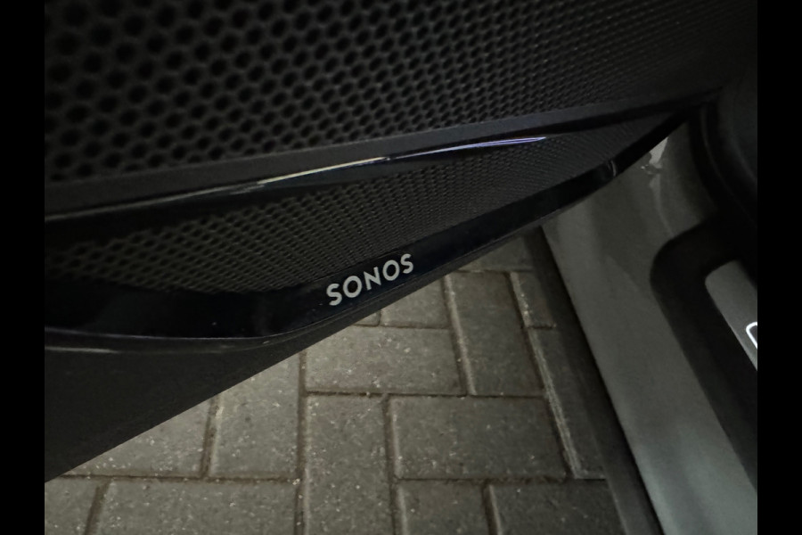 Audi RSQ3 Sportback 2.5 TFSI Pano|Memory|Sonos|RS Seat|Trekhaak