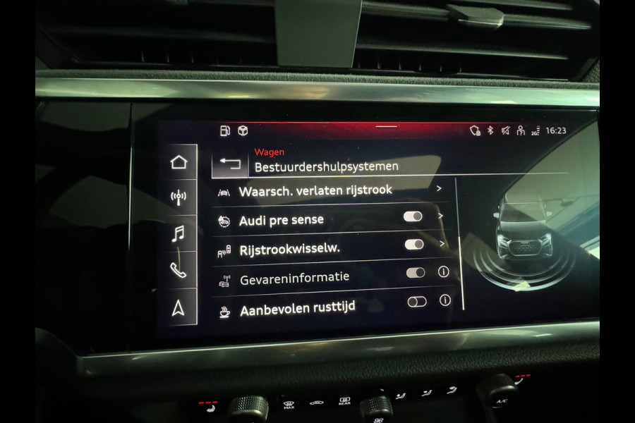 Audi RSQ3 Sportback 2.5 TFSI Pano|Memory|Sonos|RS Seat|Trekhaak