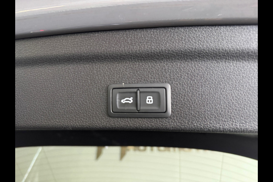 Audi RSQ3 Sportback 2.5 TFSI Pano|Memory|Sonos|RS Seat|Trekhaak