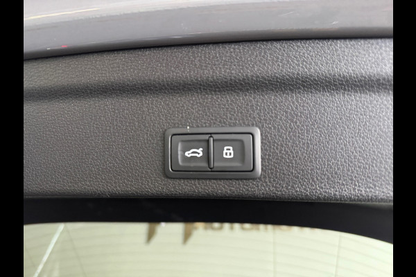 Audi RSQ3 Sportback 2.5 TFSI Pano|Memory|Sonos|RS Seat|Trekhaak