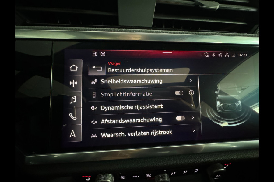 Audi RSQ3 Sportback 2.5 TFSI Pano|Memory|Sonos|RS Seat|Trekhaak