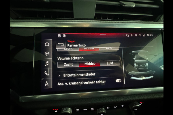 Audi RSQ3 Sportback 2.5 TFSI Pano|Memory|Sonos|RS Seat|Trekhaak