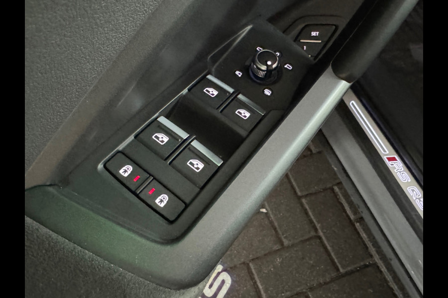 Audi RSQ3 Sportback 2.5 TFSI Pano|Memory|Sonos|RS Seat|Trekhaak