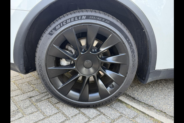 Tesla Model Y Long Range AWD 75 kWh 20 INCH INDUCTION VELGEN | 1E EIGENAAR | ORIGINEEL NEDERLANDSE AUTO MET NAP | TESLA FABRIEKSGARANTIE TOT 03-2027 |