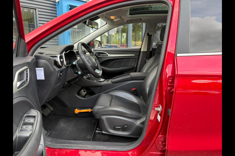 MG Mg Zs EV Luxury 45 kWh SOH 94% | ORIGINEEL NL AUTO | KEURIG NETJES ONDERHOUDEN | 18 INCH VELGEN + ALL SEASON BANDEN | PANO | LEER | STOELVERWARMING | FULL OPTIONS | RIJKLAAR PRIJS MET 12 MND BOVAG GARANTIE