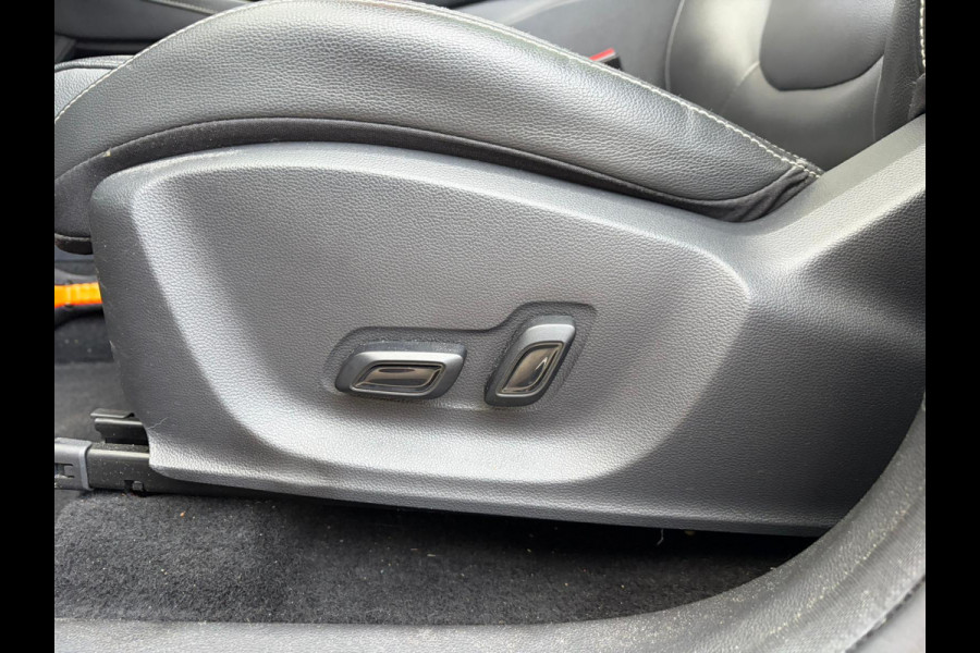MG Mg Zs EV Luxury 45 kWh SOH 94% | ORIGINEEL NL AUTO | KEURIG NETJES ONDERHOUDEN | 18 INCH VELGEN + ALL SEASON BANDEN | PANO | LEER | STOELVERWARMING | FULL OPTIONS | RIJKLAAR PRIJS MET 12 MND BOVAG GARANTIE
