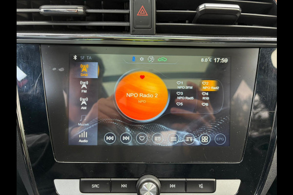 MG Mg Zs EV Luxury 45 kWh SOH 94% | ORIGINEEL NL AUTO | KEURIG NETJES ONDERHOUDEN | 18 INCH VELGEN + ALL SEASON BANDEN | PANO | LEER | STOELVERWARMING | FULL OPTIONS | RIJKLAAR PRIJS MET 12 MND BOVAG GARANTIE