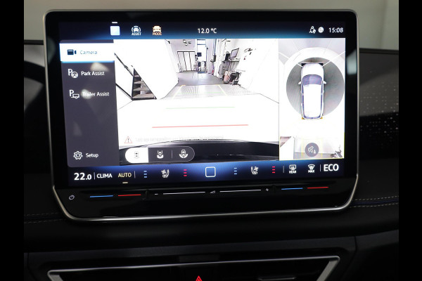 Volkswagen Tiguan 1.5 eHybrid R-Line Edition 272 pk Automaat (DSG) | Verlengde garantie | Navigatie | Panoramadak | Trekhaak (wegklapbaar) | Parkeersensoren (Park assist) | Rondomzicht camera| Lederen bekleding | Stoelverwarming v/a | R-Line |