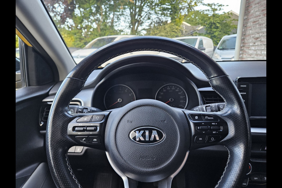 Kia Stonic 1.0 T-GDi DynamicLine Carplay! Camera! Navigatie! Nette Auto! Dealer Onderhouden!