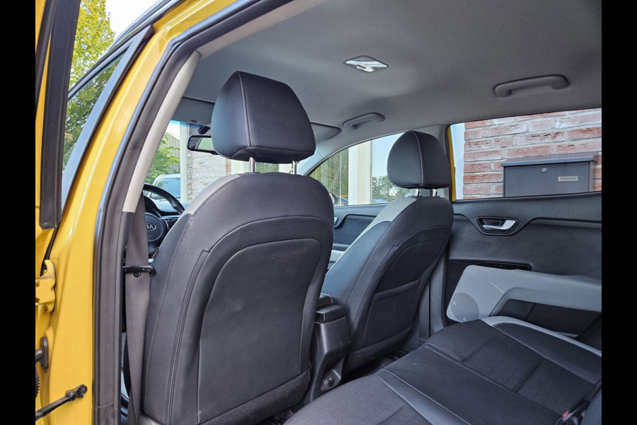 Kia Stonic 1.0 T-GDi DynamicLine Carplay! Camera! Navigatie! Nette Auto! Dealer Onderhouden!