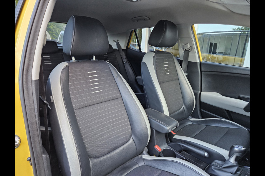 Kia Stonic 1.0 T-GDi DynamicLine Carplay! Camera! Navigatie! Nette Auto! Dealer Onderhouden!