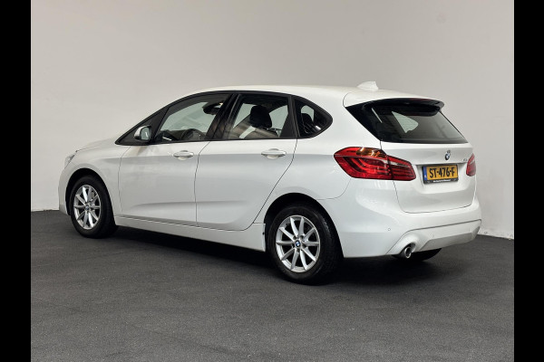BMW 2 Serie Active Tourer 218i Corporate Lease Executive Navigatie Airco Cruise Control Lichtmetalenvelgen Parkeersensoren